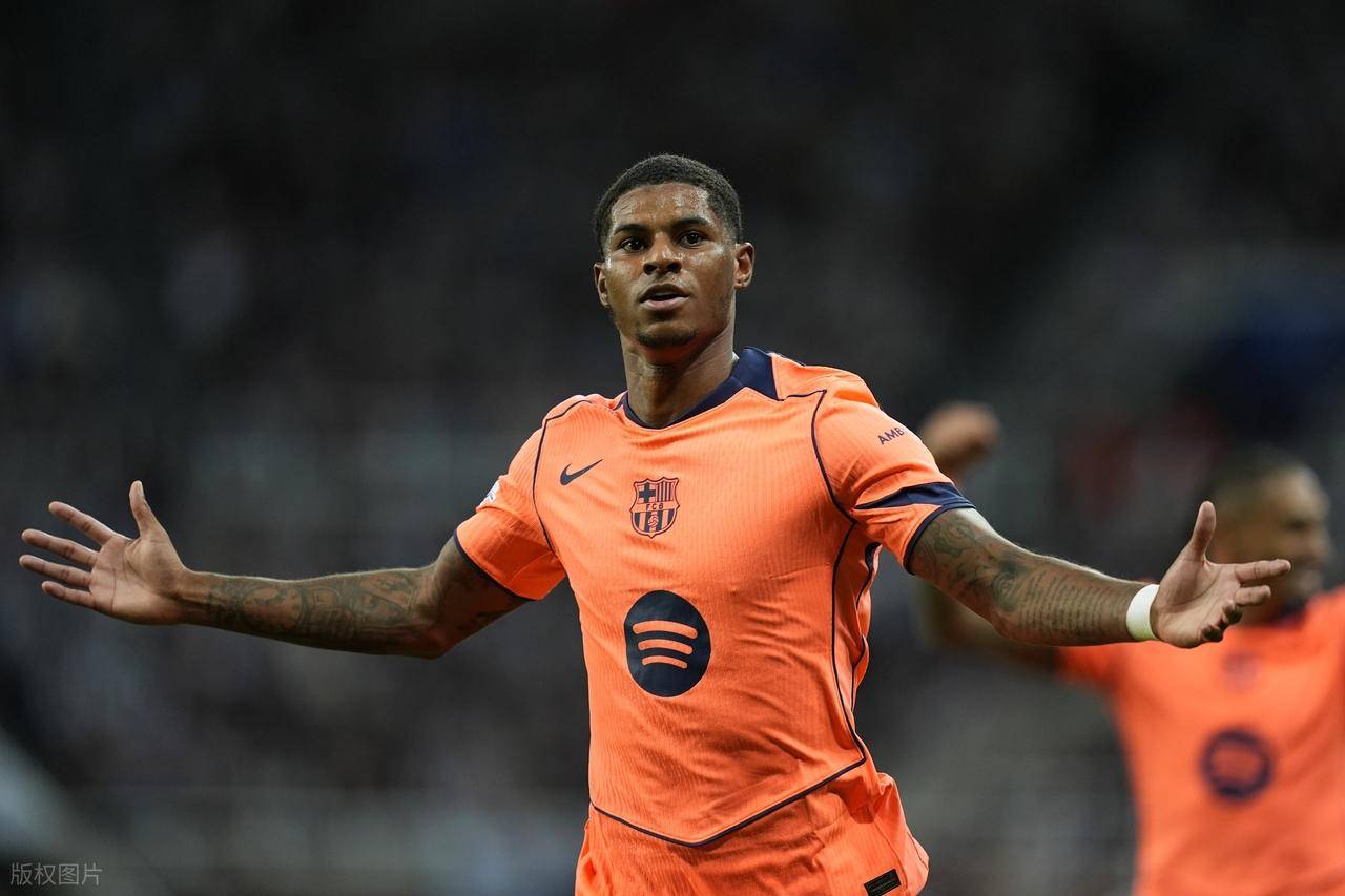 包含欧冠清晨再迎强敌，巴塞罗那篮板制胜，主帅态度：媒体盛赞，资深球员宣示担当的词条